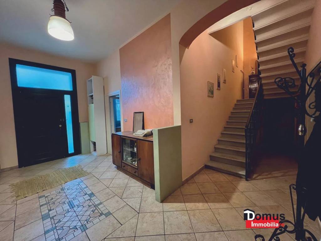 casa indipendente in vendita a Ferrara