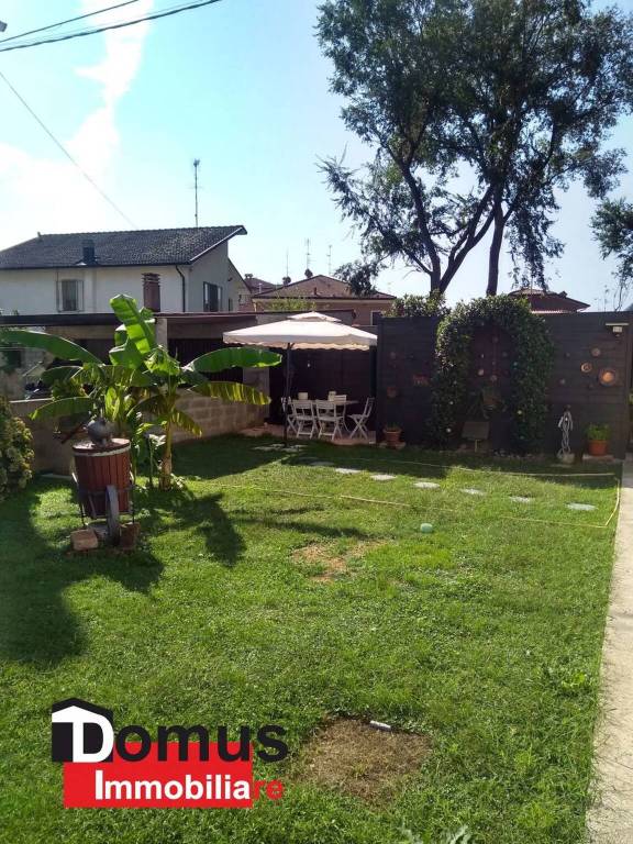 casa indipendente in vendita a Ferrara in zona Boara