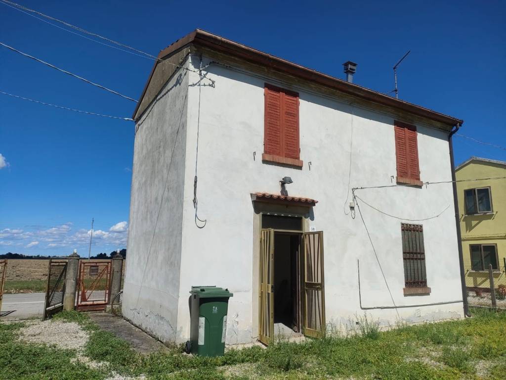 casa indipendente in vendita a Ferrara in zona San Martino