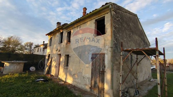 casale in vendita a Ferrara in zona Porotto / Cassana