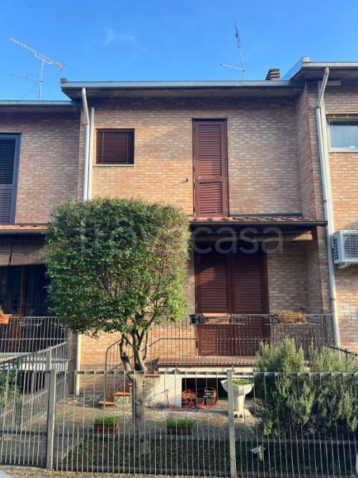 casa indipendente in vendita a Ferrara in zona Pontelagoscuro