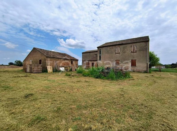 locale di sgombero in vendita a Ferrara in zona Francolino