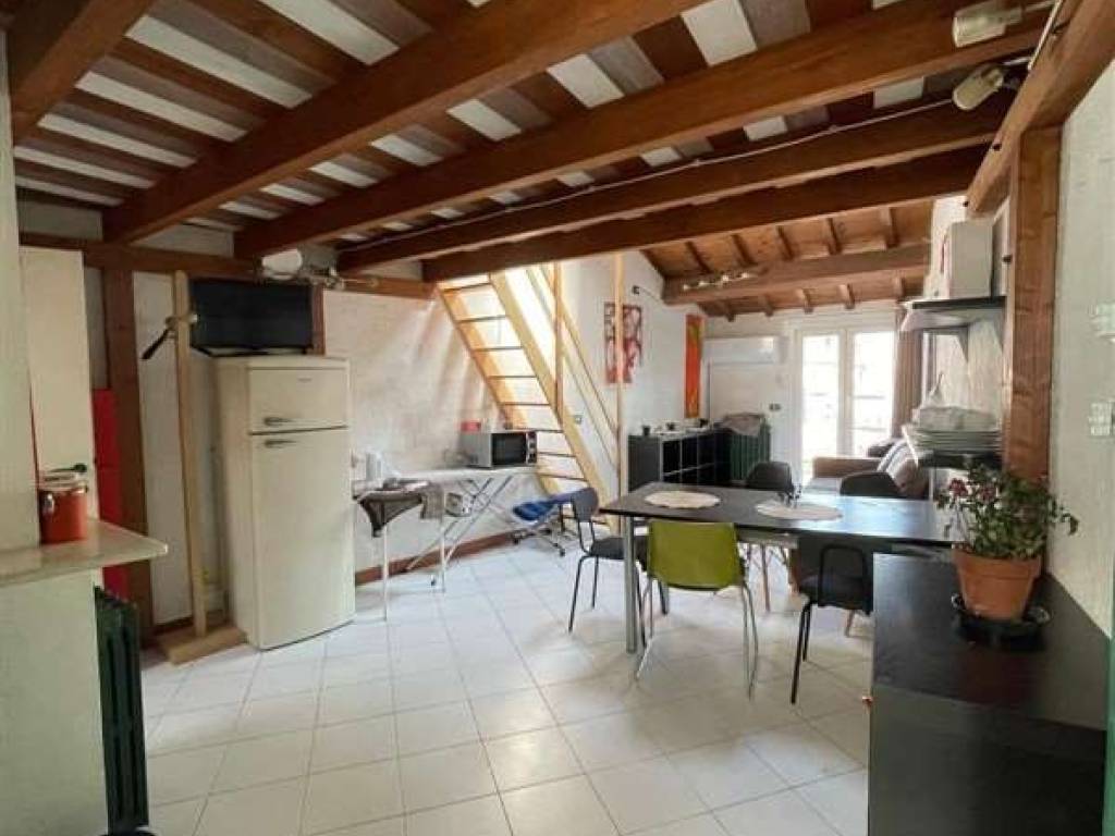 appartamento in vendita a Ferrara in zona Centro Storico