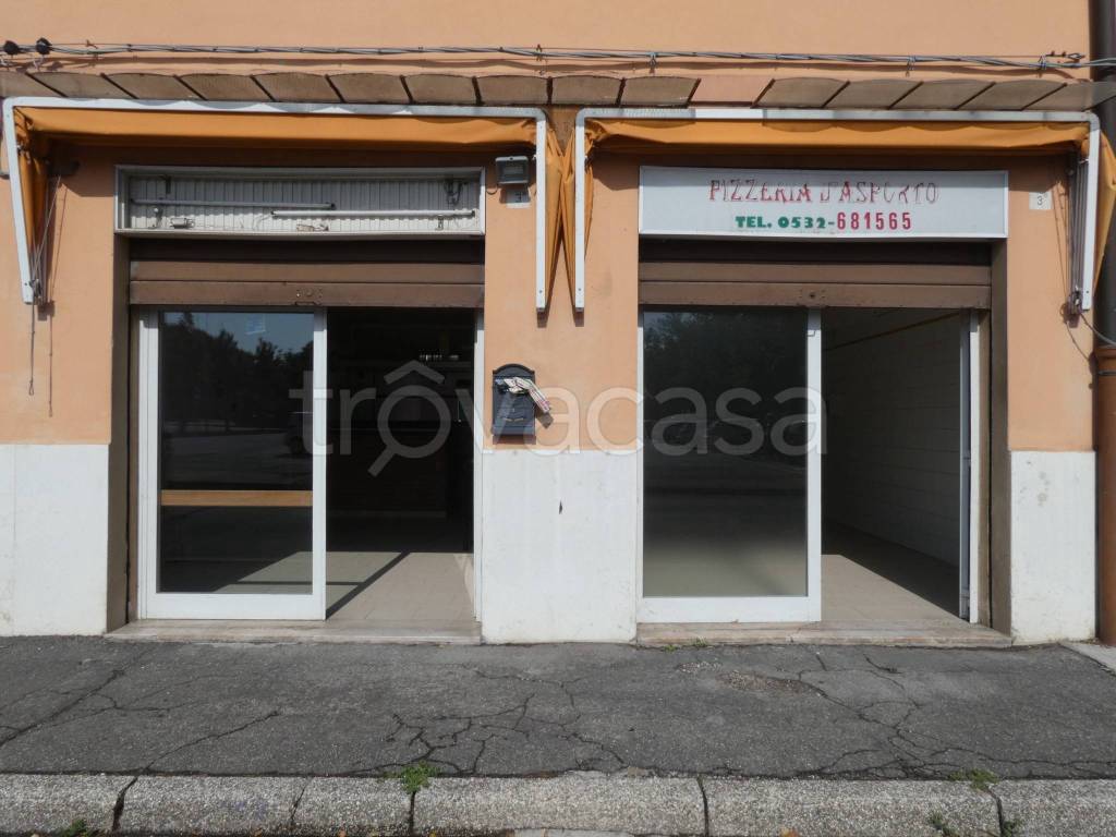 negozio in vendita a Ferrara