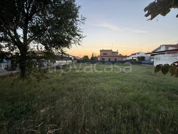 terreno edificabile in vendita a Ferrara in zona Casaglia