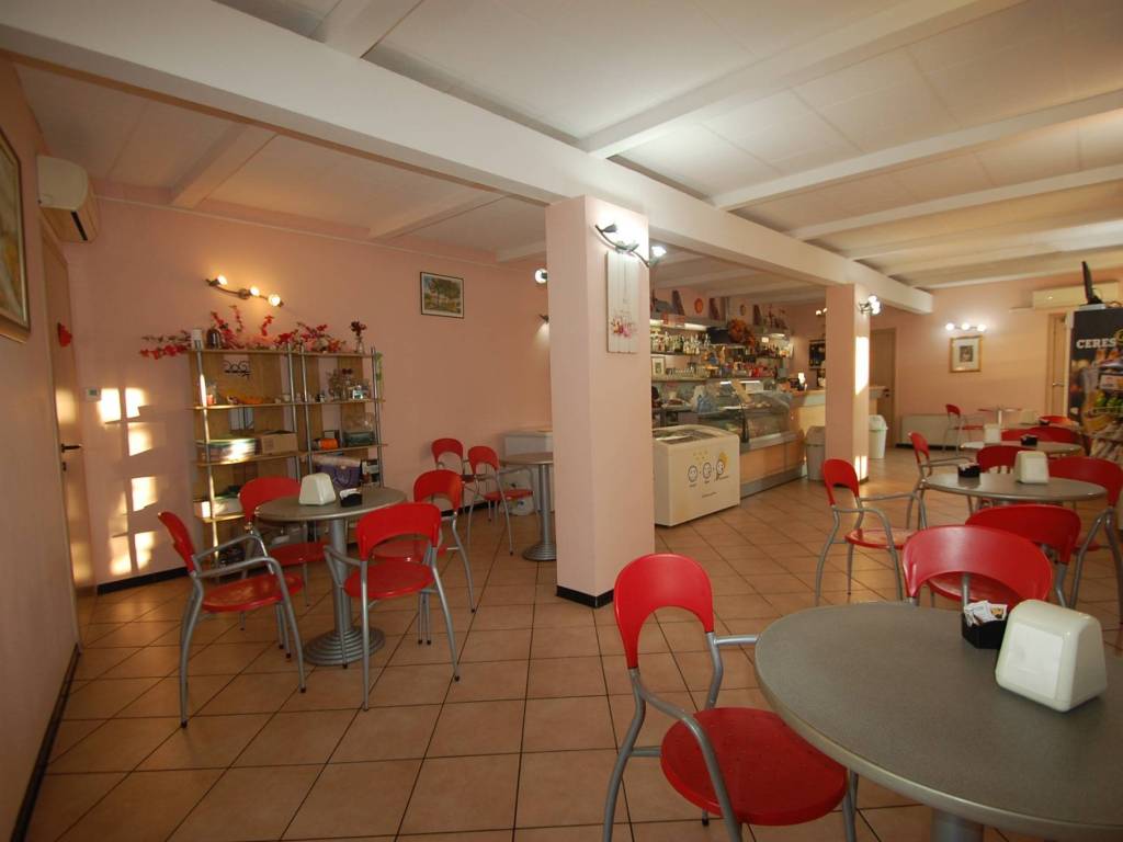 negozio in vendita a Ferrara
