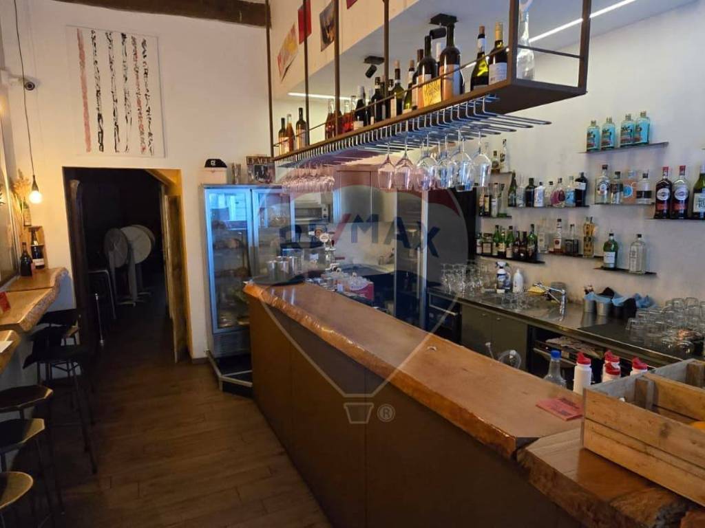 negozio in vendita a Ferrara in zona Centro Storico