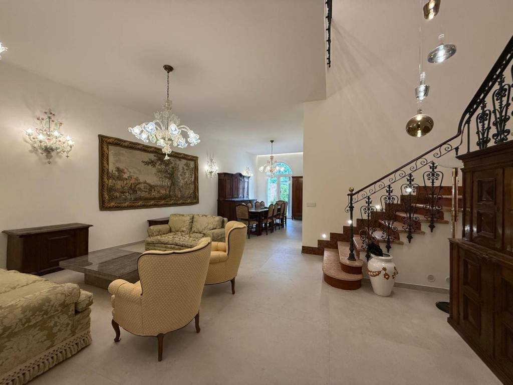 casa indipendente in vendita a Ferrara in zona Centro Storico