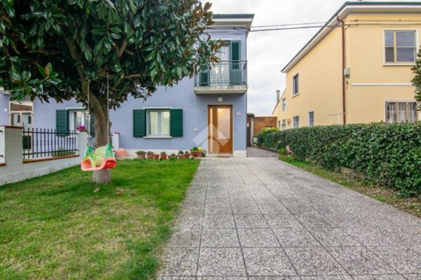 casa indipendente in vendita a Ferrara in zona San Martino