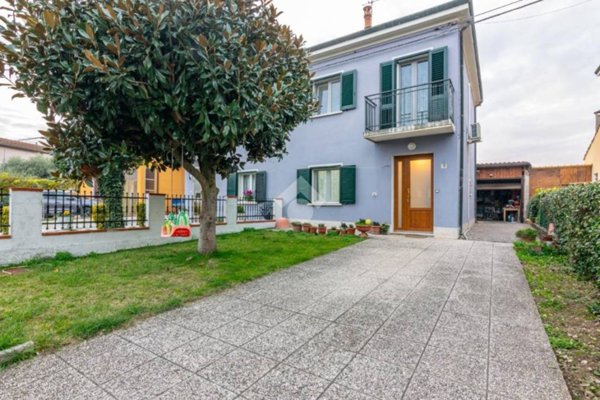 casa indipendente in vendita a Ferrara in zona San Martino