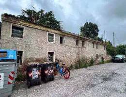 casa indipendente in vendita a Ferrara in zona Porotto / Cassana