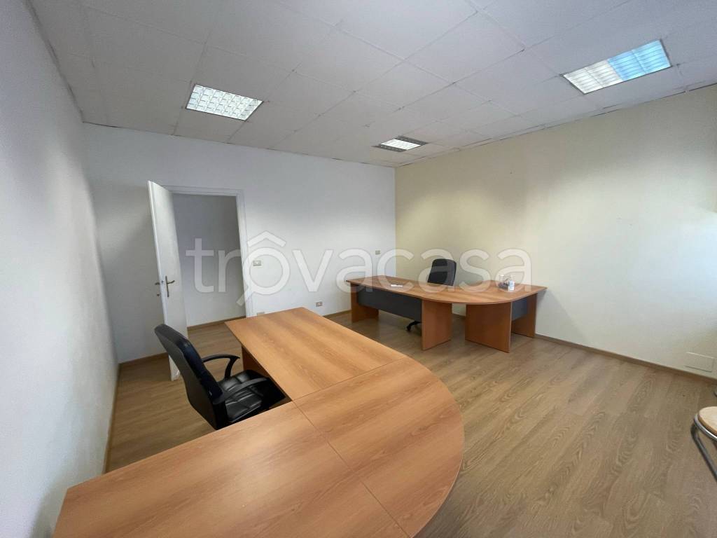 locale commerciale in vendita a Ferrara