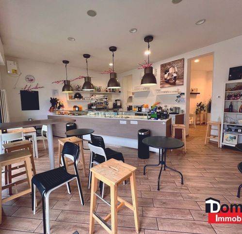 negozio in vendita a Ferrara in zona Cona