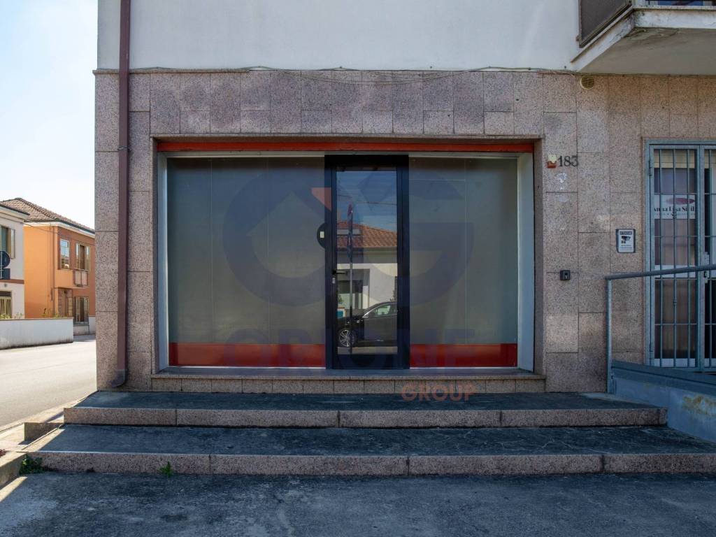 ufficio in vendita a Ferrara in zona Porotto / Cassana