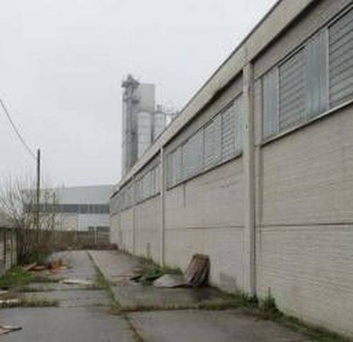 capannone in vendita a Ferrara in zona Porotto / Cassana