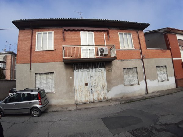 casa indipendente in vendita a Ferrara
