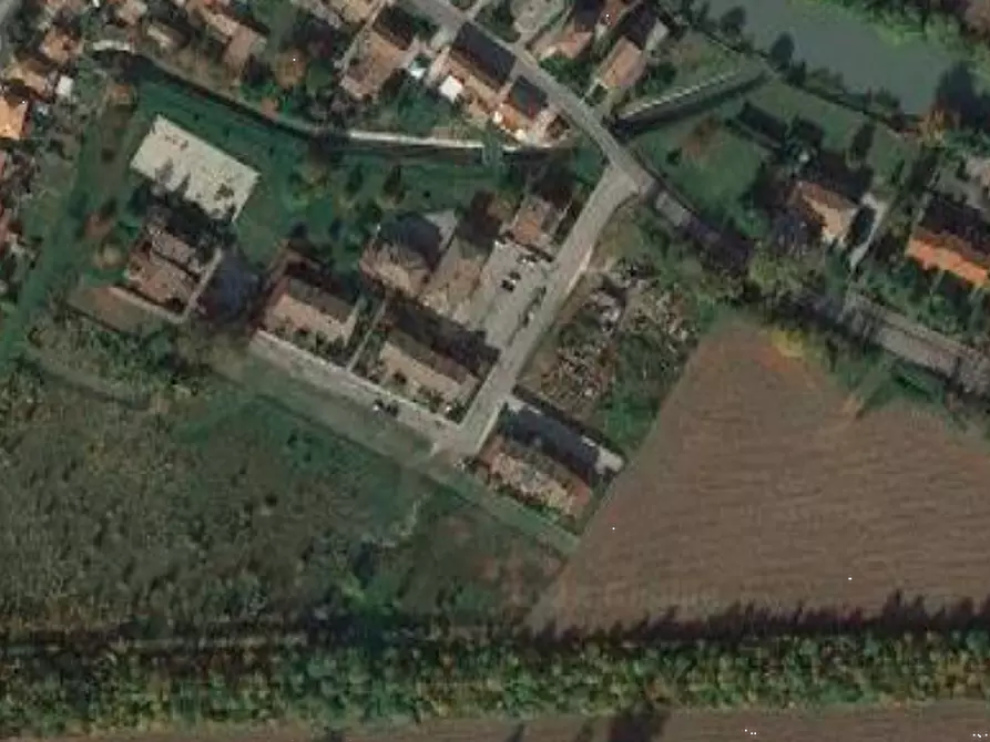 terreno edificabile in vendita a Ferrara