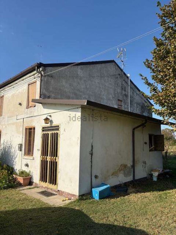 casa semindipendente in vendita a Ferrara in zona Ravalle