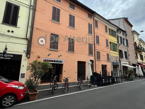 negozio in vendita a Ferrara in zona Centro Storico
