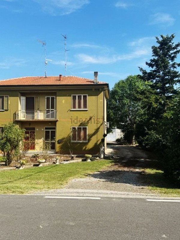 casa indipendente in vendita a Ferrara in zona San Bartolomeo in Bosco