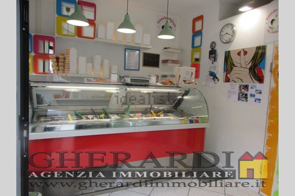 negozio in vendita a Ferrara in zona San Bartolomeo in Bosco