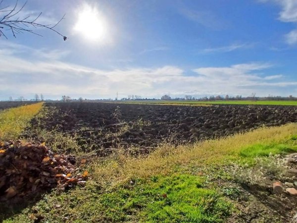casa indipendente in vendita a Ferrara in zona San Martino