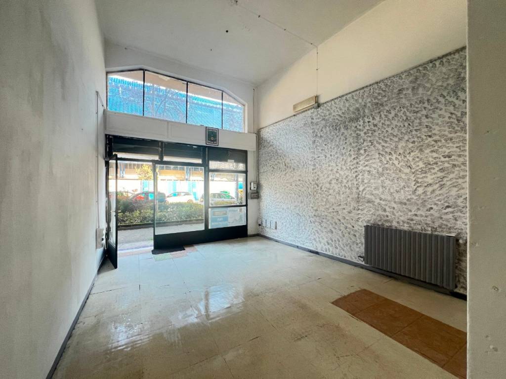 negozio in vendita a Ferrara