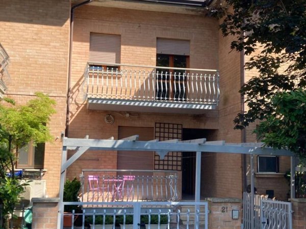 casa indipendente in vendita a Ferrara