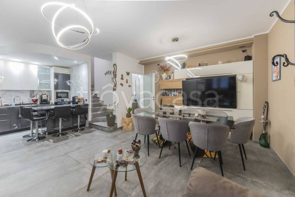 casa indipendente in vendita a Ferrara in zona Centro Storico
