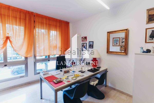 ufficio in vendita a Ferrara in zona Centro Storico