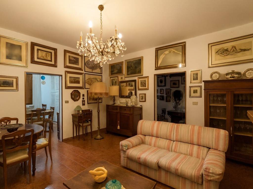 casa indipendente in vendita a Ferrara in zona Centro Storico
