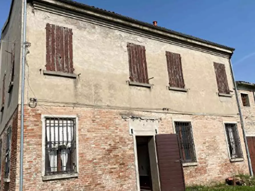 casa indipendente in vendita a Ferrara in zona Quartesana