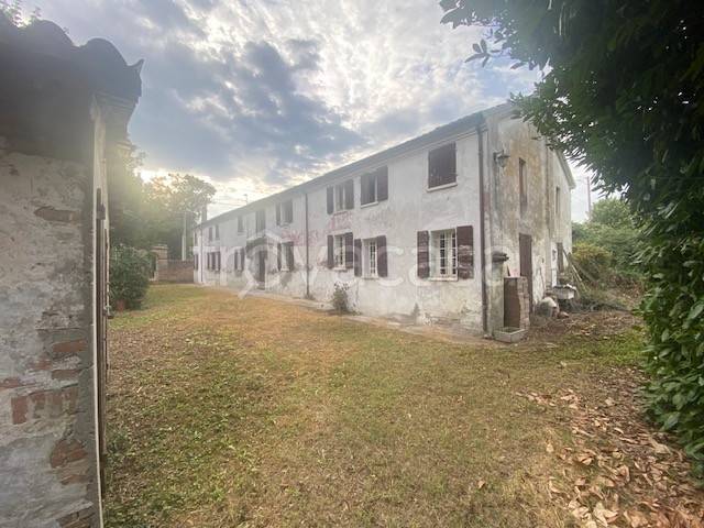 casa indipendente in vendita a Ferrara in zona Sant'Egidio / Gaibanella