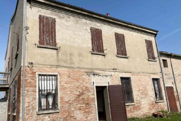 casa indipendente in vendita a Ferrara in zona Quartesana