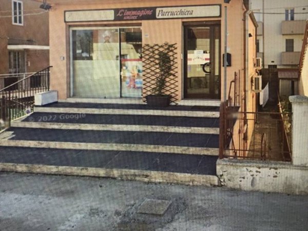 negozio in vendita a Ferrara in zona Porotto / Cassana