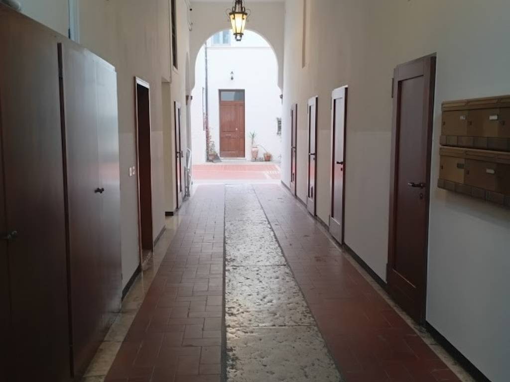 locale commerciale in vendita a Ferrara in zona Centro Storico