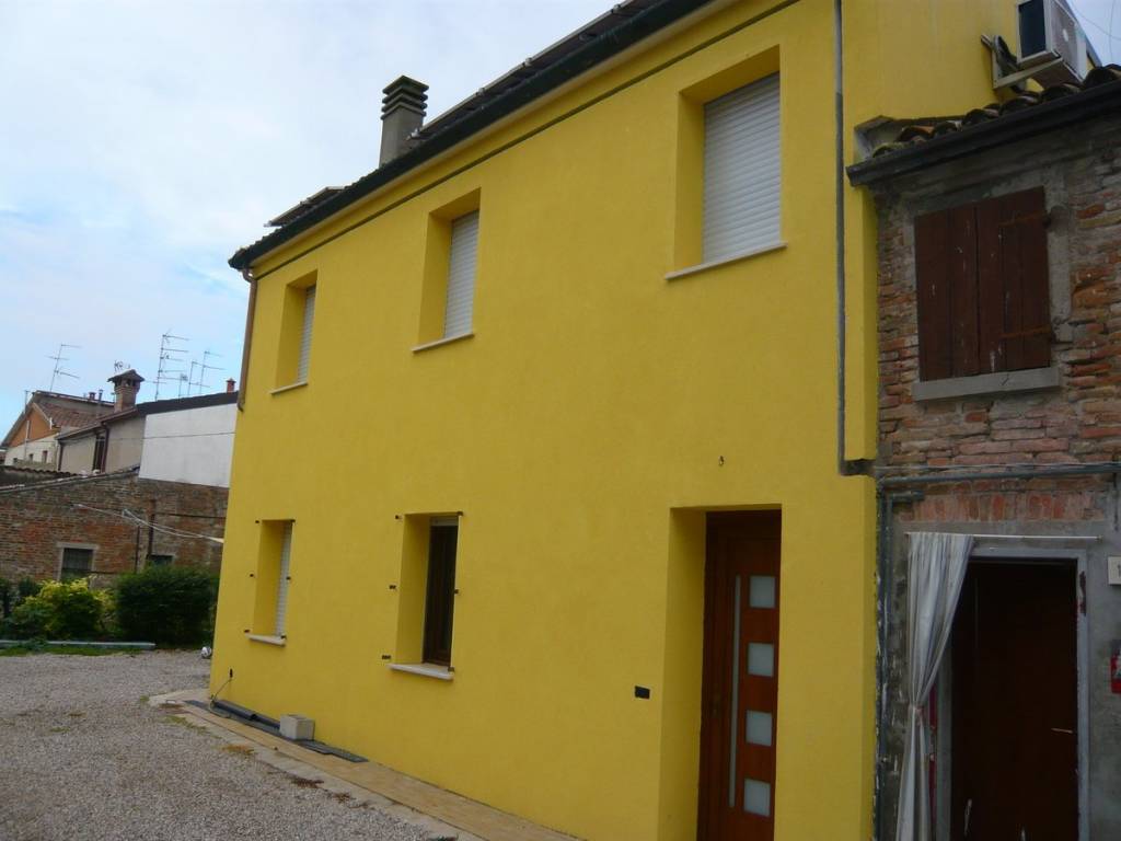 casa indipendente in vendita a Ferrara in zona Francolino