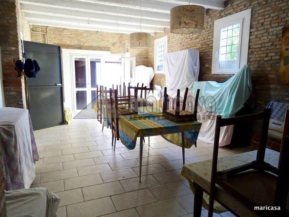 casa indipendente in vendita a Ferrara in zona Marrara