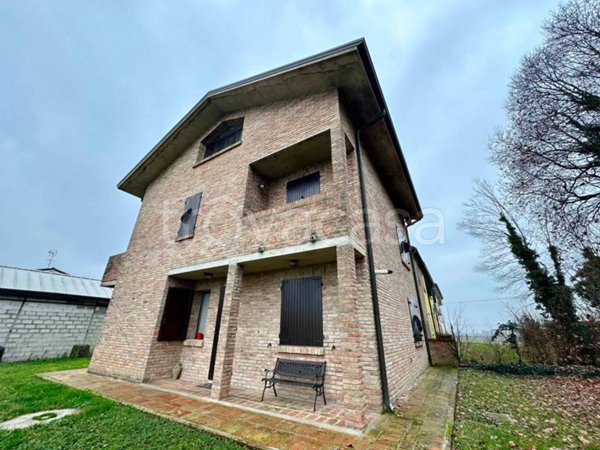 casa indipendente in vendita a Ferrara in zona Villanova