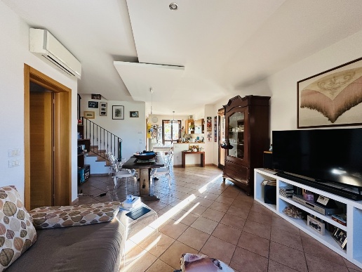 casa indipendente in vendita a Ferrara in zona Quartesana