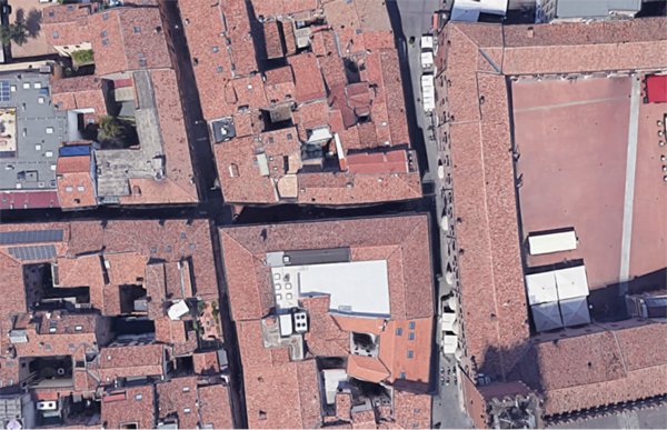 negozio in vendita a Ferrara in zona Centro Storico