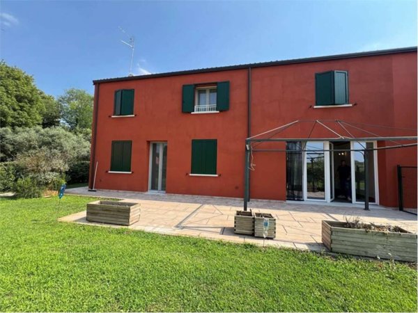casa indipendente in vendita a Ferrara in zona Francolino