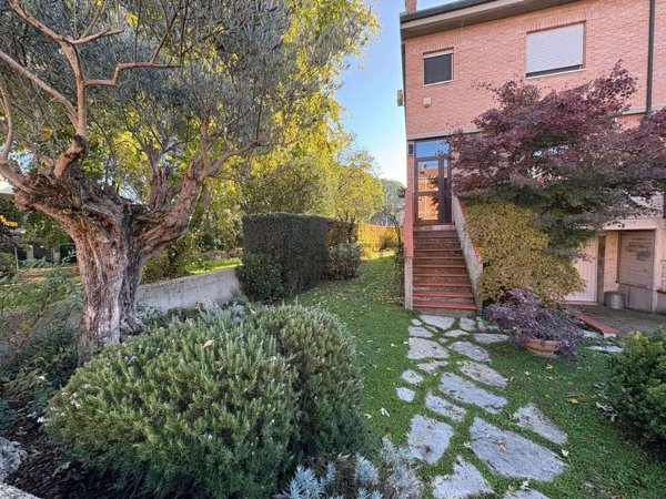 casa indipendente in vendita a Ferrara in zona Pontelagoscuro