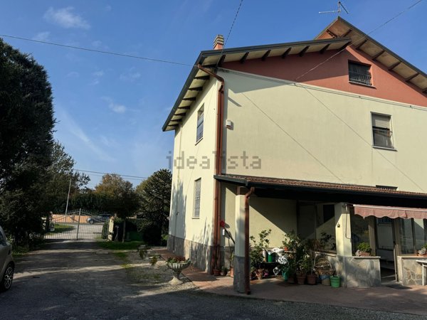 casa indipendente in vendita a Ferrara