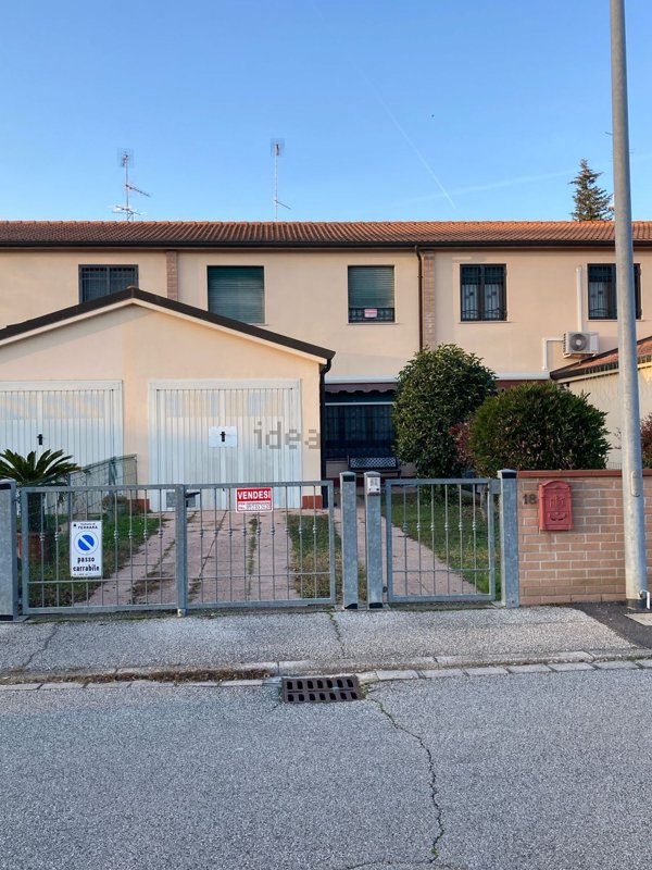casa indipendente in vendita a Ferrara in zona Fossanova San Marco