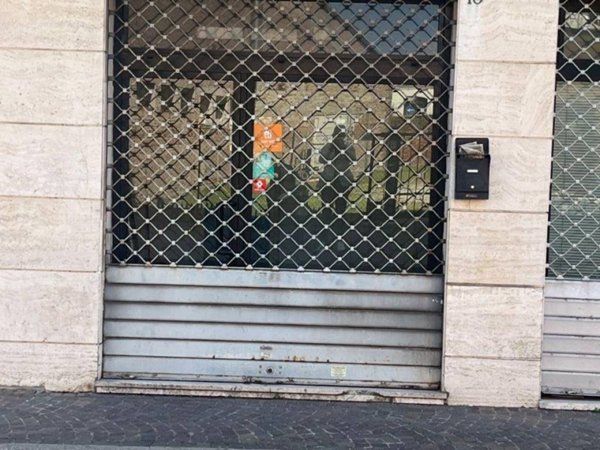 negozio in vendita a Ferrara