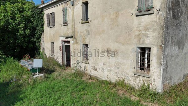 casa indipendente in vendita a Ferrara in zona Baura