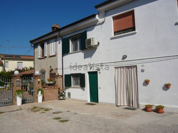 casa indipendente in vendita a Ferrara in zona Porotto / Cassana