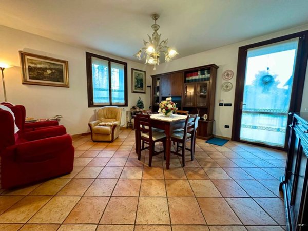 casa indipendente in vendita a Ferrara in zona Pontegradella