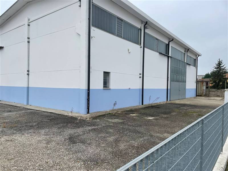 ufficio in vendita a Ferrara in zona San Martino